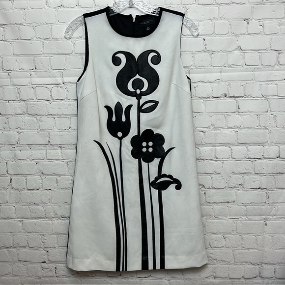 Victoria Beckham for Target Black and White Mod Shift Tulip Appliqué Dress - Picture 2 of 15